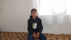 Ammar'ın tek hayali iyileşip arkadaşları ile futbol oynamak