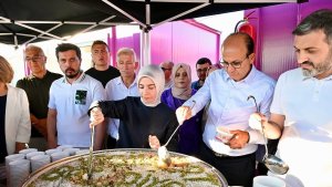 Başkan Geçit: "Toplumun tüm kesimlerine sevgi ve muhabbetle yaklaşıyoruz"