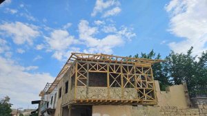 Derende'deki eski otelde restorasyon çalışmaları sürüyor