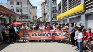 Ağrı'da Netanyahu'nun ABD Kongresi'nde ayakta alkışlanmasına tepki