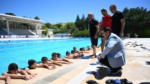 Başkan Taşkın, "Gençlerimizin yanındayız"