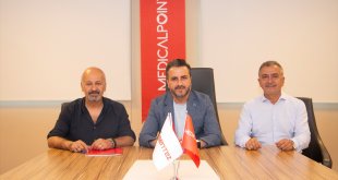 Gaziantep Medical Point Hastanesi, Merinos Kadın Voleybol Takımının sağlık sponsoru oldu