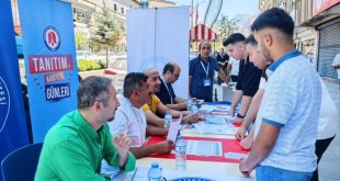 Hakkari'de öğrencilere YKS tercih danışmanlığı hizmeti