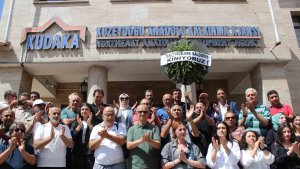 Gazeteciler meslektaşlarına sahip çıktı