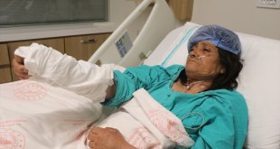 Erzurum'da hayvanlarına saman verirken yılanın ısırdığı kadın tedaviye alındı