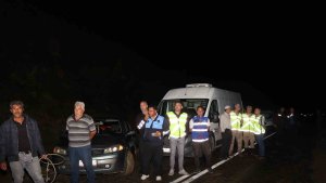 Erzurum-Artvin yoluna sel engeli