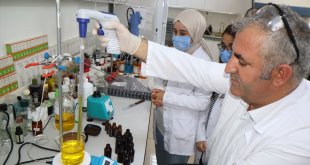 Iğdır Üniversitesinde bitkilerden katma değeri yüksek ürünler üretiliyor