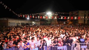 Bitlisliler Barış Adal konseri ile coştu