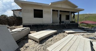 Ardahan'da depremden etkilenen vatandaşlar için konut yapımına başlandı