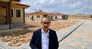 Darende'de yapımı süren deprem konutları teslimata hazırlanıyor