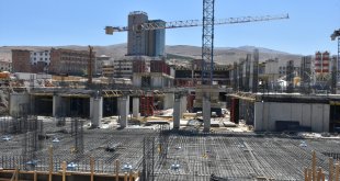 İçişleri Bakan Yardımcısı Karaloğlu, Malatya'da deprem konutlarını inceledi