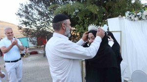 Elazığ'da hafızlığı tamamlayan öğrencelere icazet ve taç takma töreni düzenlendi