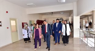 Bitlis Valisi Karaömeroğlu, kadın kooperatifini ziyaret etti