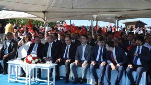 Fetih gününde Ani'de sela sesleri yükseldi