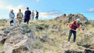 Nemrut Kalderası'nda örtü yangını çıktı