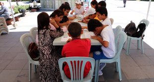 Erzurum'daki miniklerin kalpleri sınıflardan sokaklara Filistinli akranlarıyla atıyor