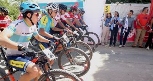 Uluslararası dağ bisikleti yarışması, Hakkari'de yapıldı