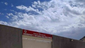 Ağrı'da aranan 2 firari yakalandı