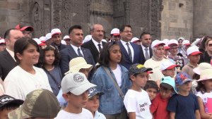 "Umudun Renkleri" kapılarını açtı