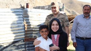 İlçenin kadın kaymakamı halkın gönlünü kazandı