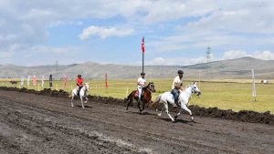 Ardahan'da Rahvan Atları Yarışları'nda final heyecanı