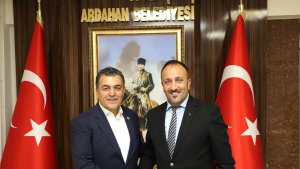 Serhat Ardahan sporun yeni başkanından Belediye başkanına ziyaret