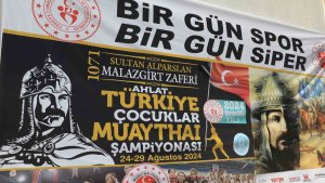 Çocuklar Muaythai Türkiye Şampiyonası Bitlis'te düzenlendi