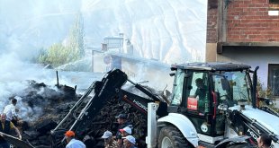 Erzurum'da samanlıkta çıkan yangın söndürüldü