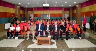 Kars ve Ardahan'da "İlköğretim Haftası" nedeniyle tören düzenlendi