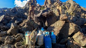 Ağrı'da terör örgütü PKK/KCK'ya yönelik operasyonda yaşam malzemesi ele geçirildi