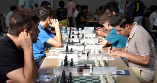 Bitlis'te düzenlenen uluslararası satranç turnuvası başladı