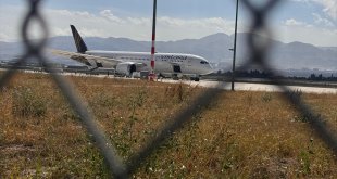 Bomba ihbarı nedeniyle Erzurum'a zorunlu iniş yapan uçak, Hindistan'a gitti