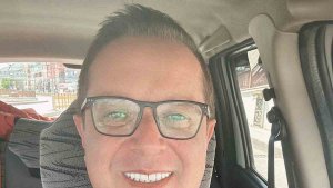 Elmalı'dan 100 öğrenciye kırtasiye desteği