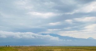 Ağrı Dağı'na kar yağdı