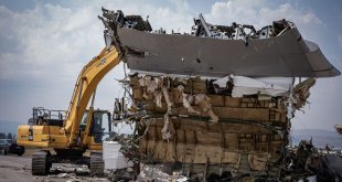 Erzurum'daki "misafir Gürcistan uçağı" parçalanarak hurdaya ayrıldı