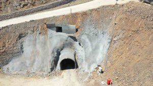 Elazığ Tarhana Regülatörü ve İletim Tüneli yapımına ilk kazma vuruldu