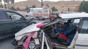 Muş'ta iki araç çarpıştı: 5 yaralı
