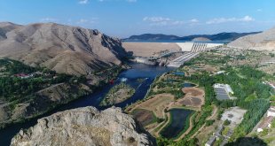 Keban Barajı 50 yıldır su ürünlerinin yetiştirilmesine ve tarımsal sulamaya da katkı sunuyor