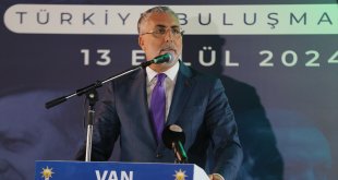 Çalışma ve Sosyal Güvenlik Bakanı Işıkhan, Van'da "Üç Kademe Vefa Buluşması"nda konuştu: