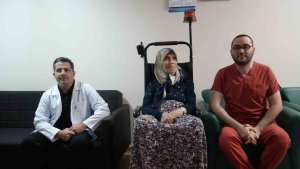 78 yaşındaki felçli kadın başarılı ameliyatla yeniden hayata tutundu