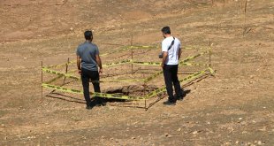 Bingöl'ün Karlıova ilçesinde yaylada oluşan çöküntü incelendi