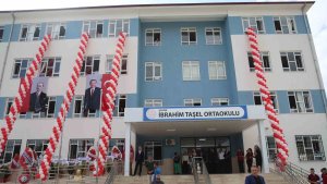 Milli Eğitim Bakanı Tekin: "5 yıldızlı otellerle yarışabilecek okullarımız var"