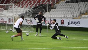 24Erzincanspor- Adana 01 maçı hazırlıklarını sürdürüyor