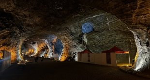 Iğdır'da mağaralarda düzenlenen festivale yaklaşık 25 bin ziyaretçi katıldı