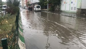 Ağrı'da sağanak etkili oldu