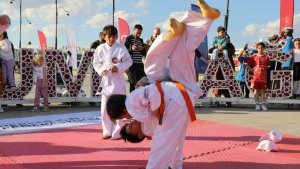 Avrupa Spor Haftası'nda Ağrı'da farklı branşlarda gösteriler düzenlendi