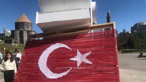 Kars karma resim sergisi yoğun ilgi gördü