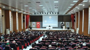 Erzincan'da "Peygamberimiz ve Şahsiyet İnşası" konulu konferans düzenlendi