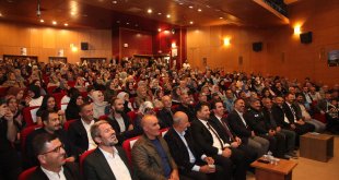 Yazar Hayati İnanç, Ahlat'ta söyleşi programına katıldı