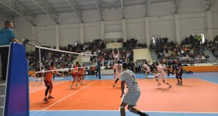 Voleybol: SMS Grup Efeler Ligi